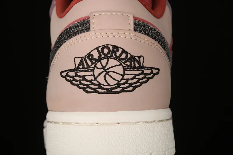 All categories Air Jordan Jordan series basketball shoes Air Jordan 1 Low G version pure original Air Jordan 1 Low AJ1 Joe 1 red pink purple stitching DC0774-602